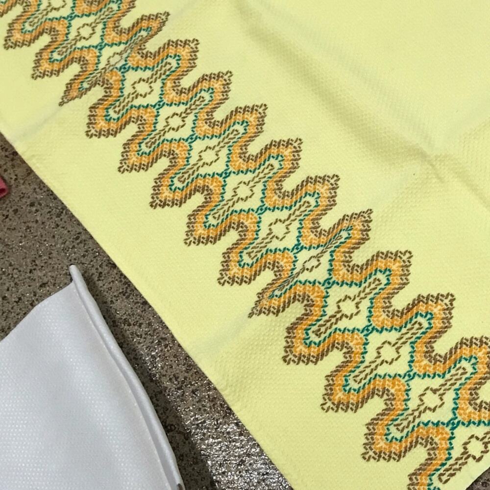 Set 5 Antique Hand Embroidered Kitsch Scandinavian Danish Embroidered Napkins - Picture 3 of 16